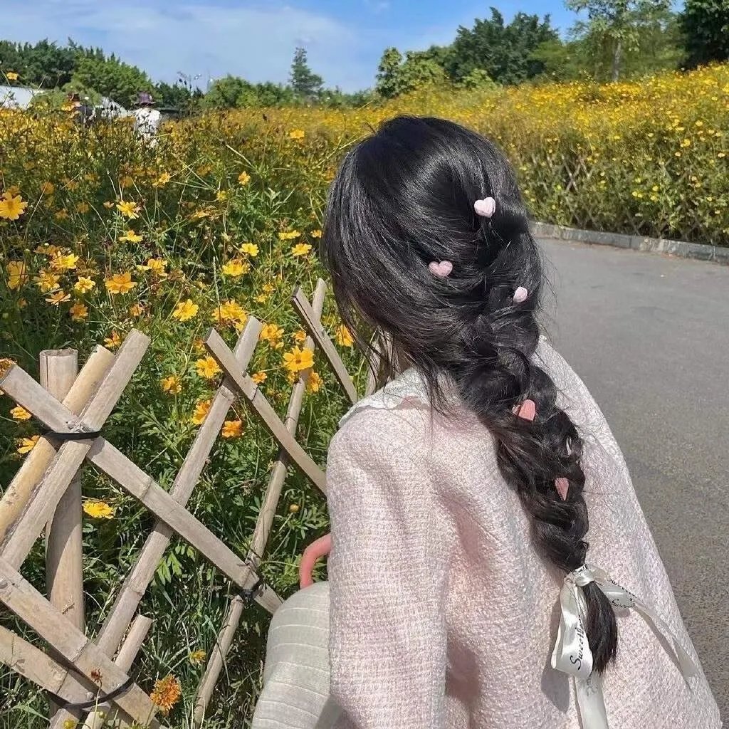 女孩爱跑步